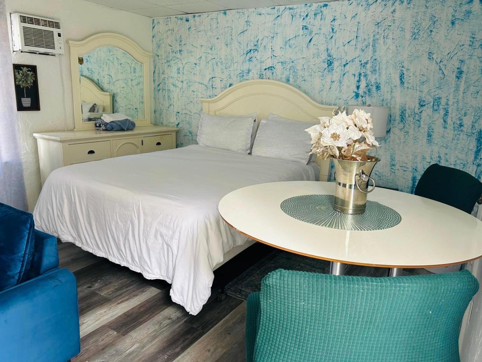 Cozy Studio Only 10 Minutes By Car Of Siesta Key Sarasota Eksteriør bilde